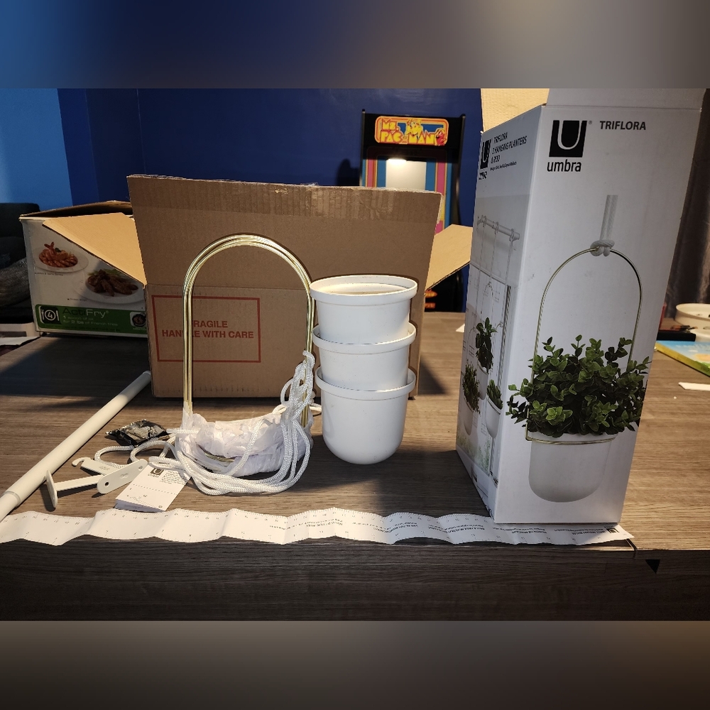 Umbra Triflora Hanging Planter in White